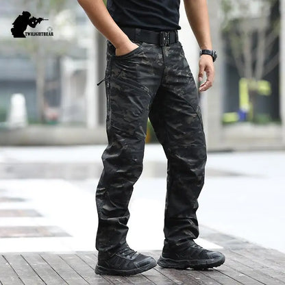 Pantalones Tácticos EliteShield Cargo Impermeables Multi-Bolsillos