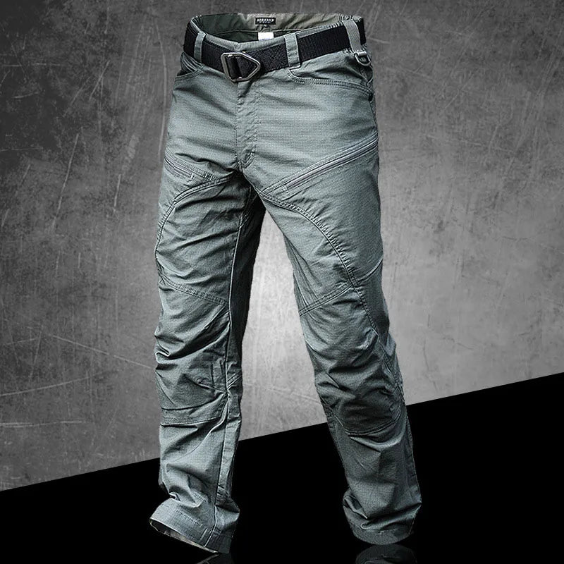 Pantalones Tácticos EliteShield Cargo Impermeables Multi-Bolsillos